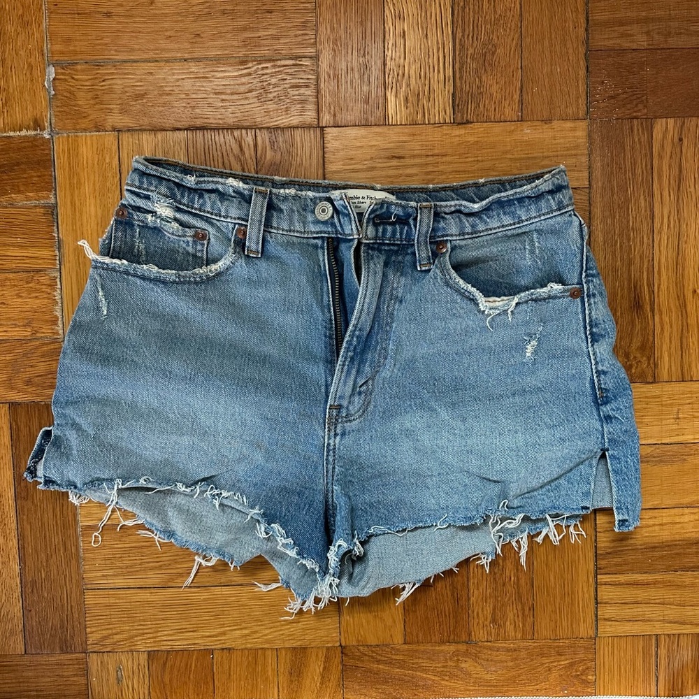 Abercrombie and Fitch, curve love mom shorts